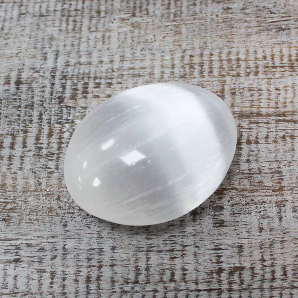 SelW-08 - Selenite Palm Stone - 6.5 cm