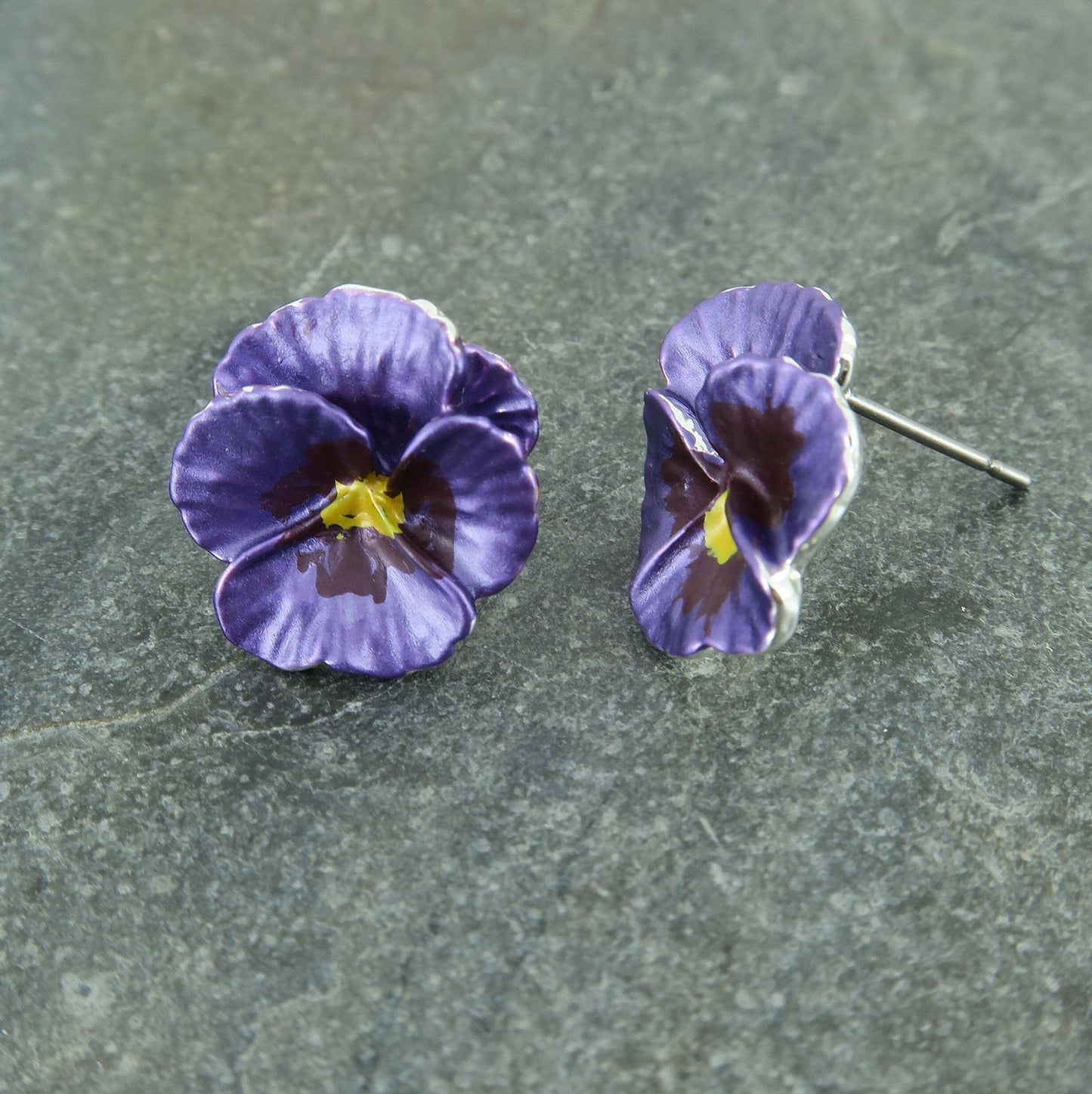 Pansy Purple Flower Post Earrings